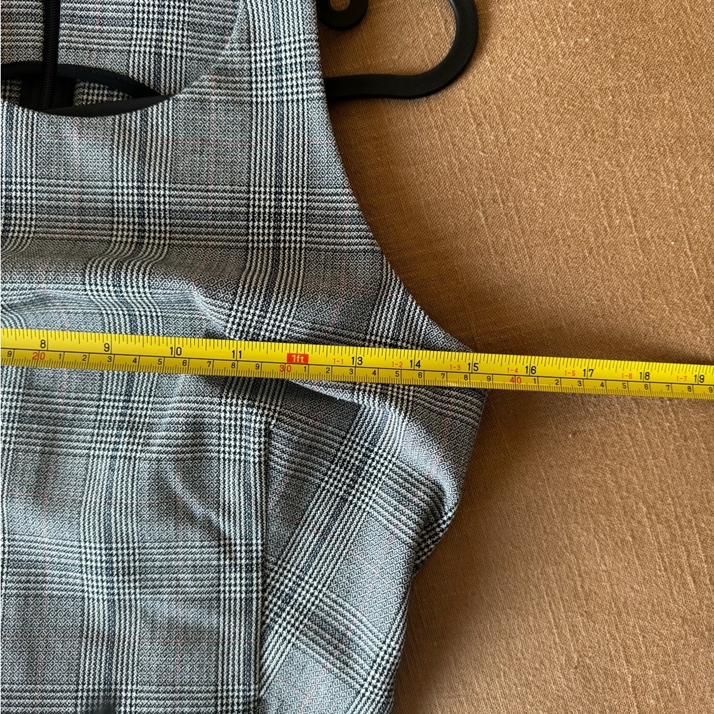 BR FITTED WORK DRESS - Picture 3 of 7